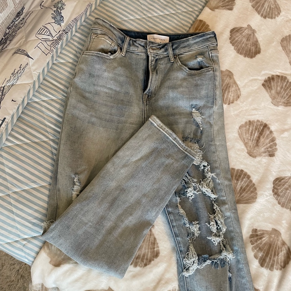 Risen distressed jeans